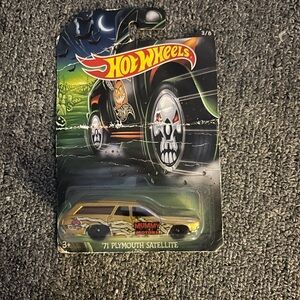 NIB hot wheel mummy motors.
